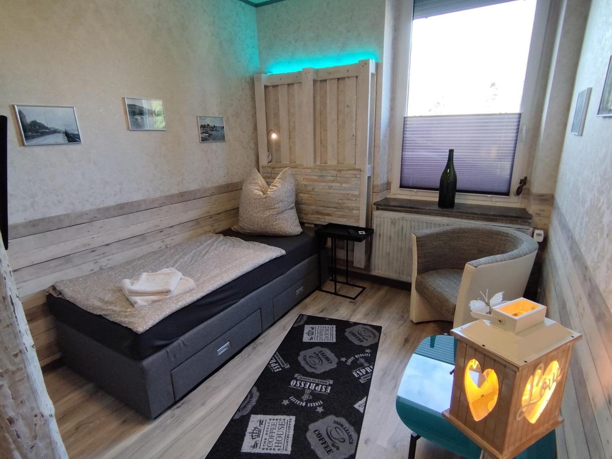 Haus Oberkassel Hotel Bonn Bagian luar foto
