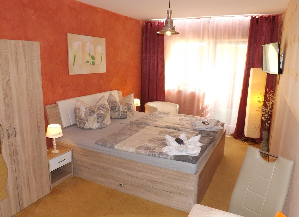 Haus Oberkassel Hotel Bonn Bagian luar foto